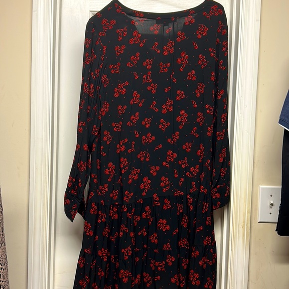 Loft Dress - Picture 2 of 4